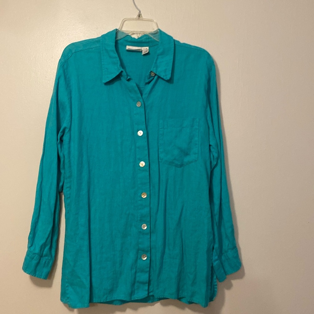 Linen shirt Chicos size .green